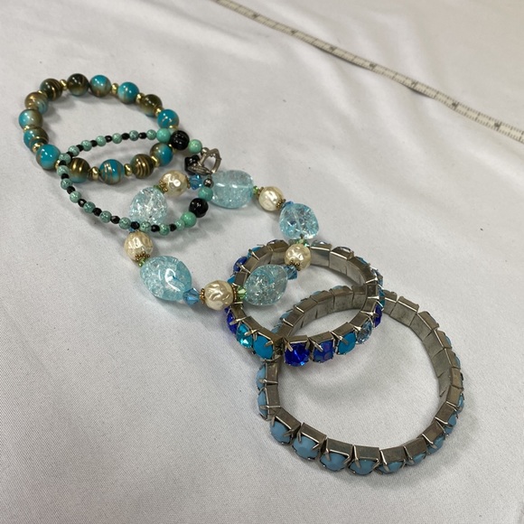 Pretty group of 9 bracelets various styles and shades of blue - Picture 8 of 8